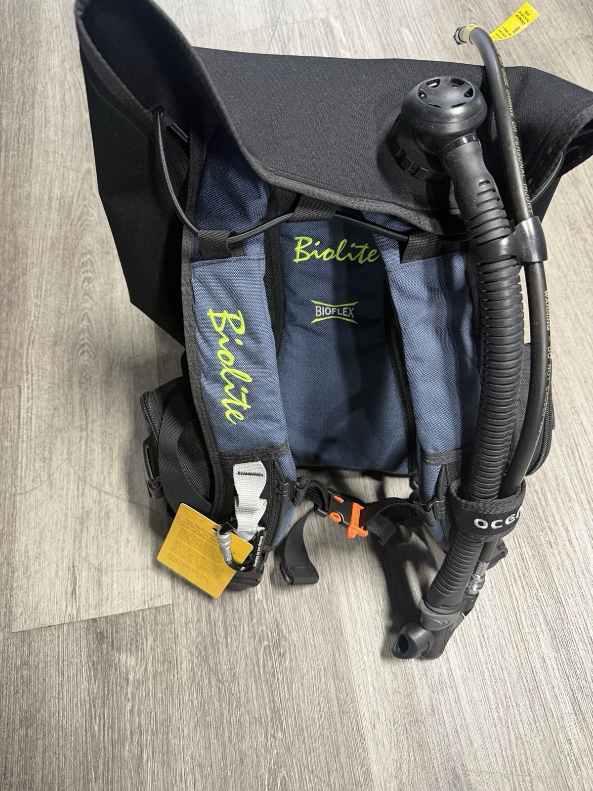 Oceanic BioLite Scuba Diving BCD Buoyancy Compensator, Size Medium