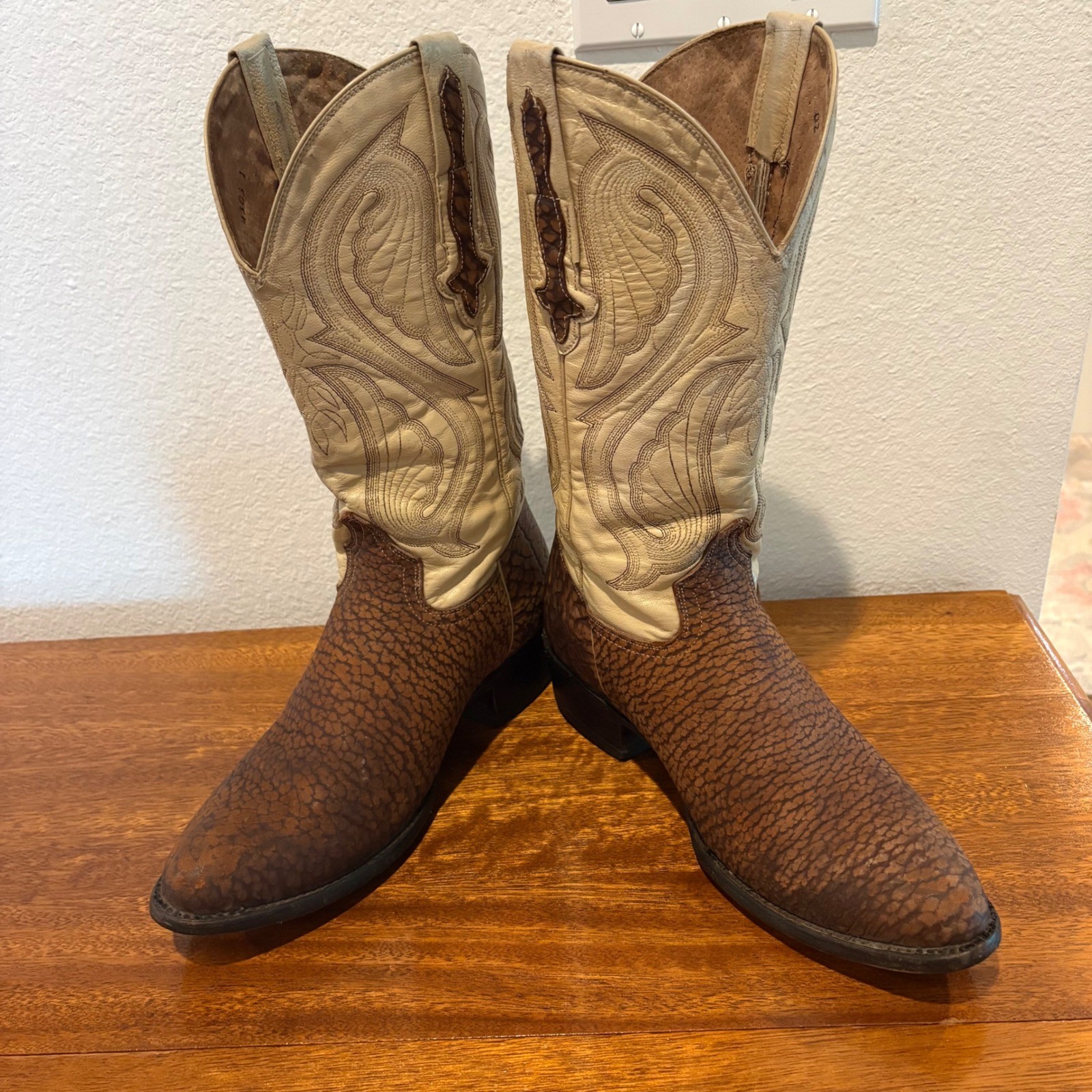 Rodeo Rider Cowboy Boots Mens 9.5 Brown Cream Bullhide Leather Western 1077 5