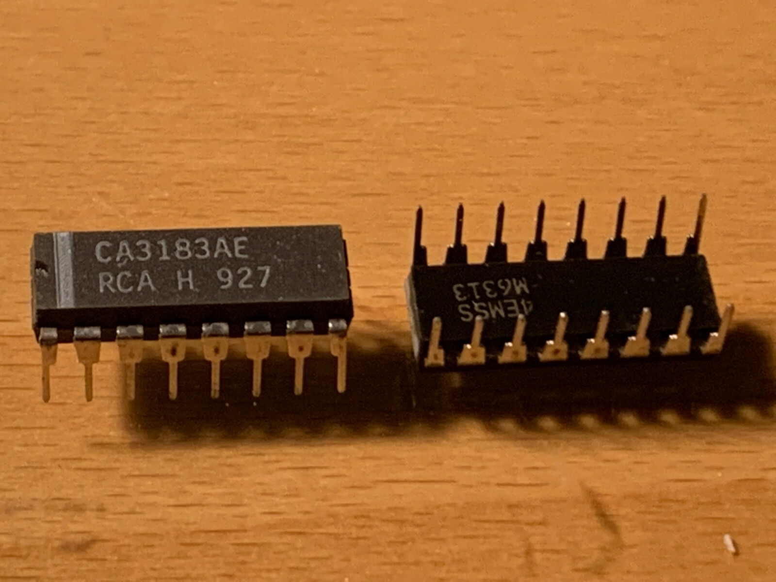 RCA IC - CA3183AE , Bipolar Junction Transistor, Array, Independent, DIP-16.