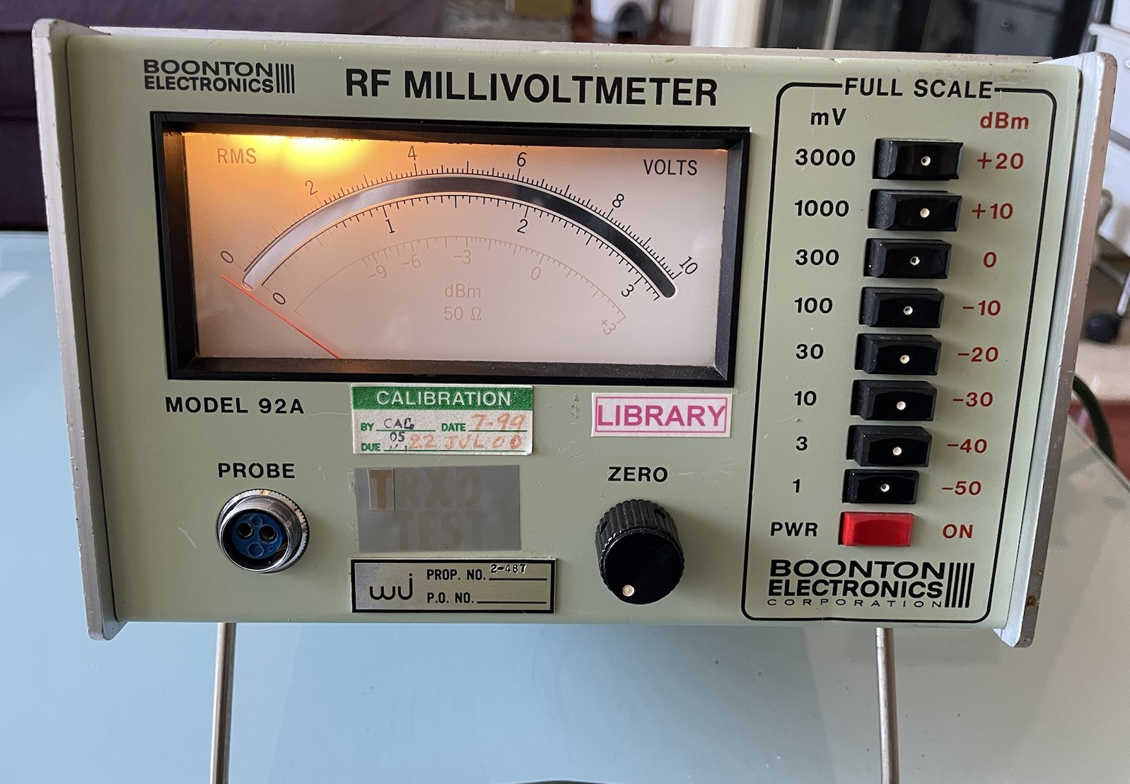 Boonton RF Millivolt Meter Model 92A No Probe Powers On As Is