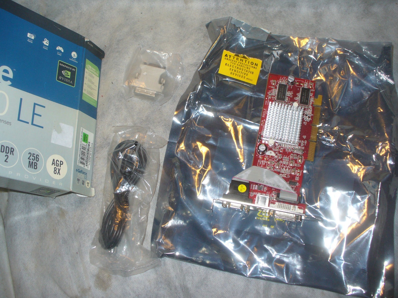 e-GeForce 6200 LE Graphics Card