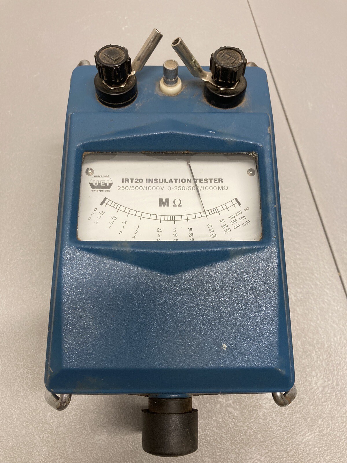 UEI Test Instruments IRT20 Insulation Resistance Tester