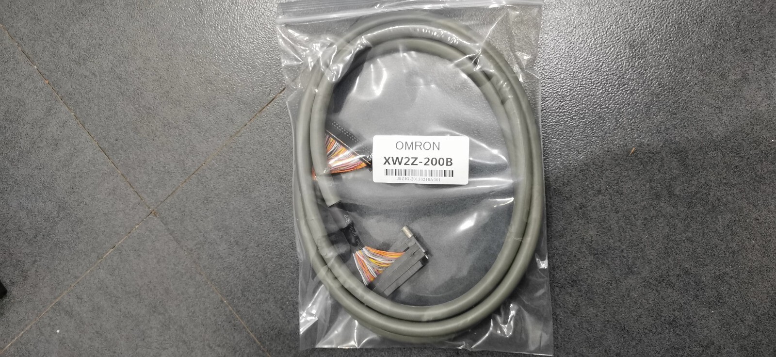 1PC NEW XW2Z-200B connecting cable (alternative) #L2920Y LZ