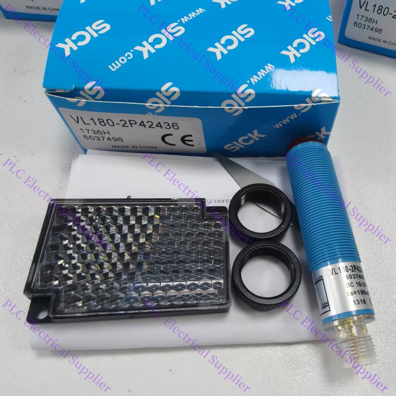 VL1802P42436 1PCS New for SICK VL180-2P42436 Photoelectric Switch Fast Shipping