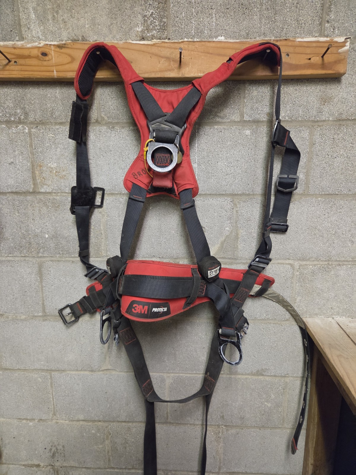 3M PROTECTA 1161207 XL FULL BODY HARNESS W/ BELT FALL PROTECTION