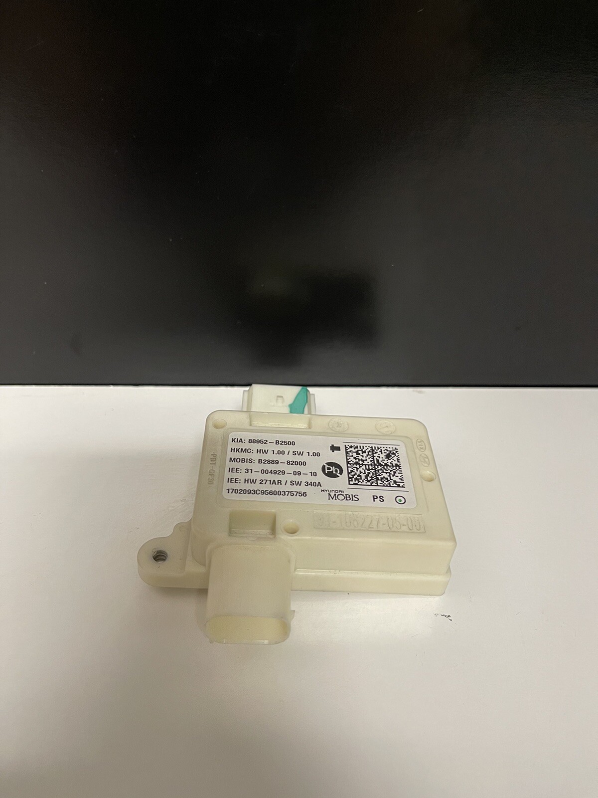 2014-2019 Kia Soul PASSENGER Right Seat Ocupant Module Control OEM 88952-B2500
