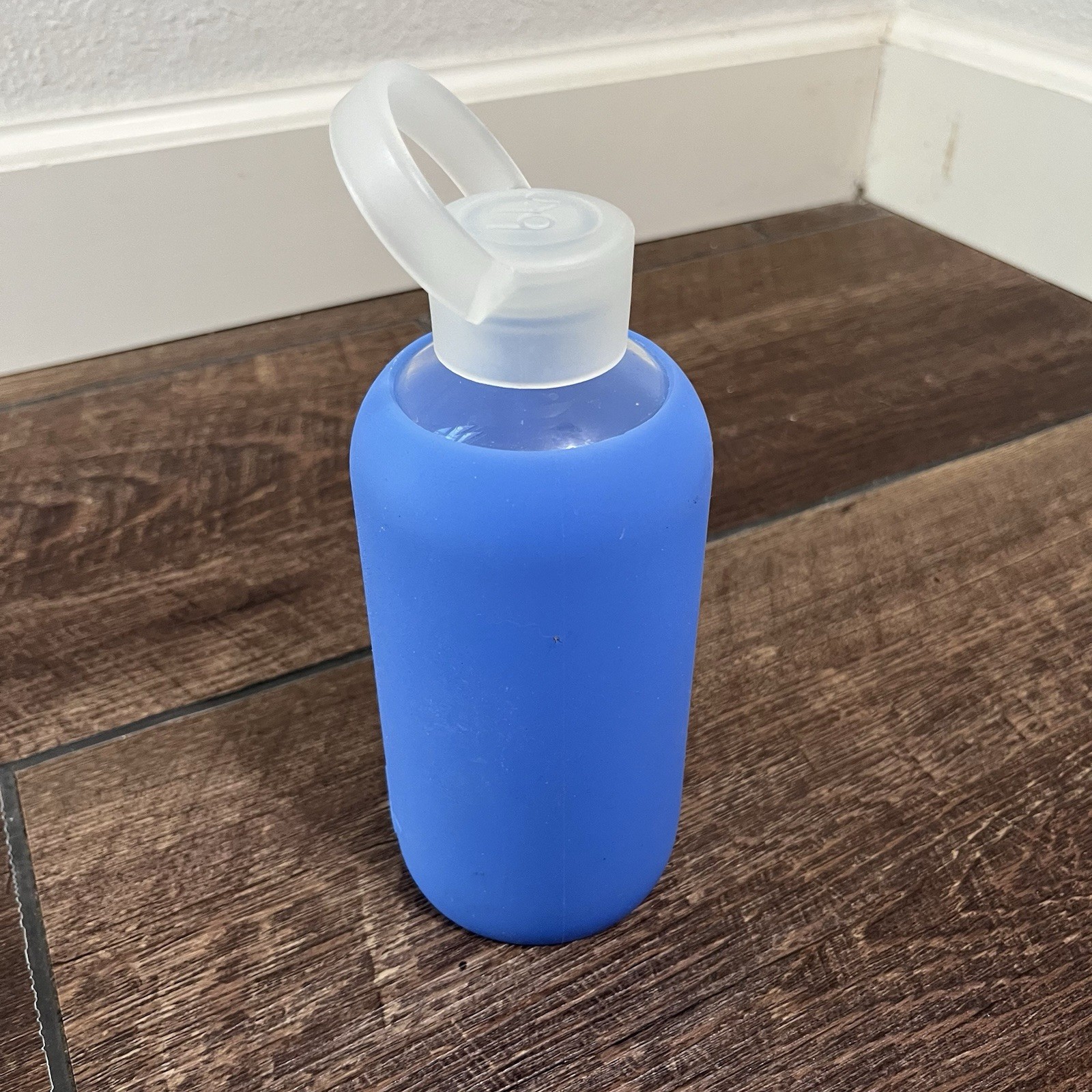 BKR Glass Water Bottle with Smooth Silicone Sleeve Blue 500ML/16oz