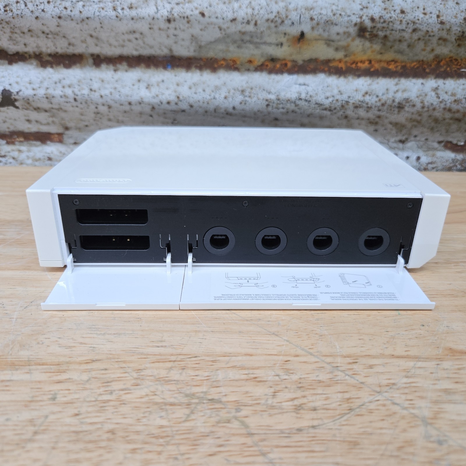 Nintendo Wii RVL-001 Gamecube Compatible - Console Only - White