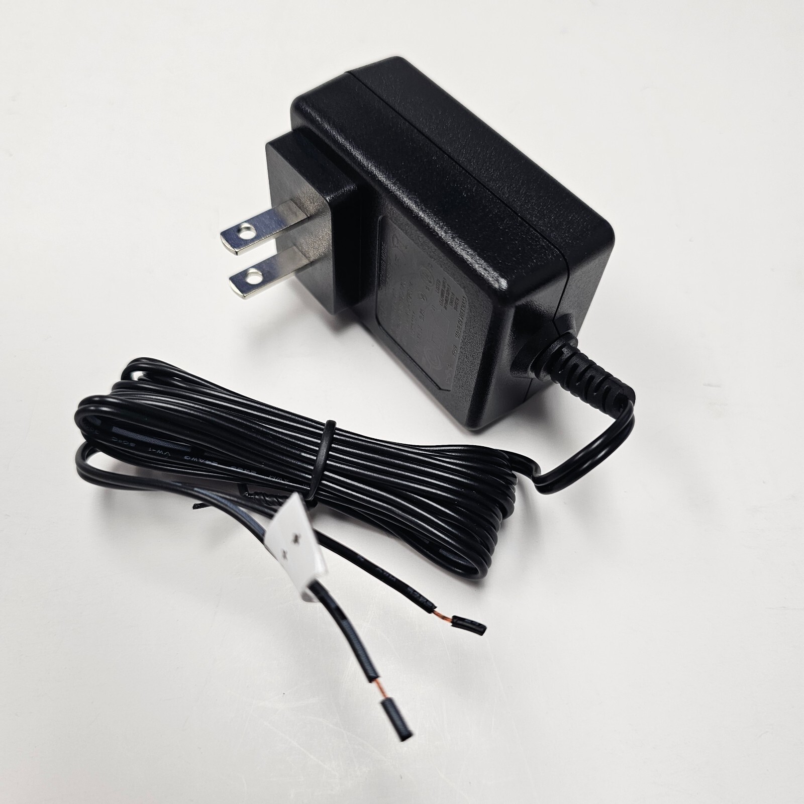 DMP 1100R-W Wireless Repeater With Transformer NEW