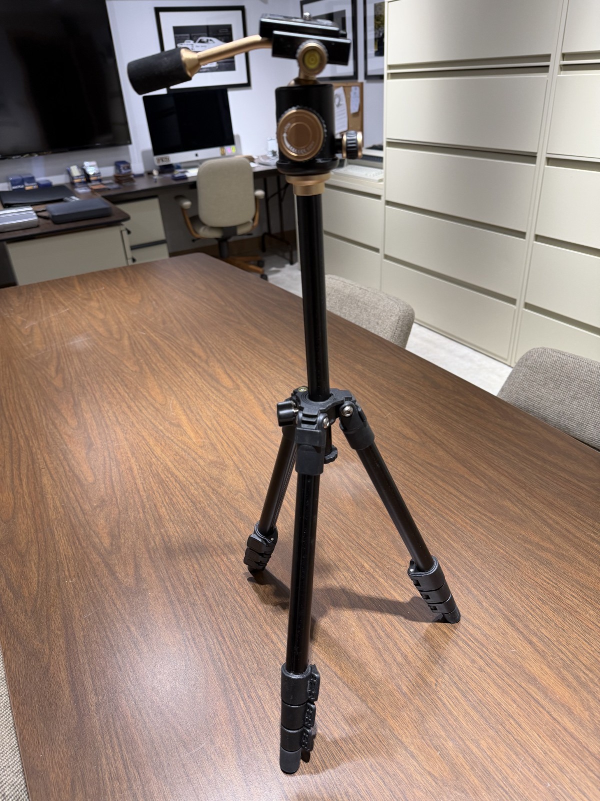Yotilon Camera Tripod