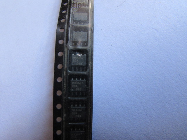 MAX667CSA MAXIM +5V Programmable Low-Dropout Voltage Regulator 8-pin SOIC Qty: 2
