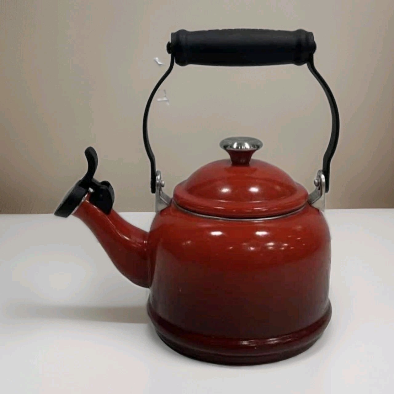 Le Creuset Tea Kettle Teapot Enamel Red 1.7 Qt (1.6L)