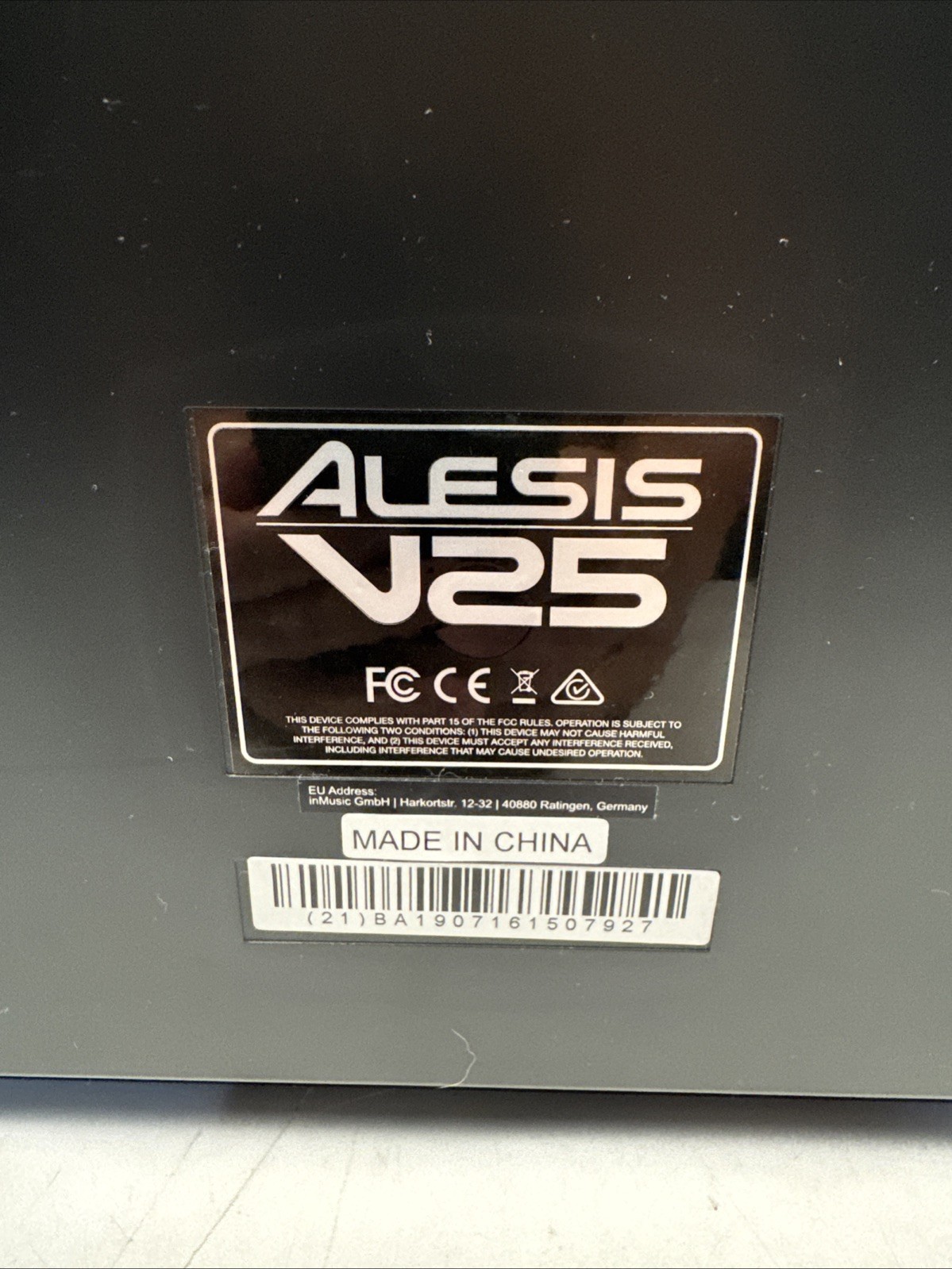 Alesis V25 25-Key USB-MIDI Keyboard Controller w/ USB Cable Working