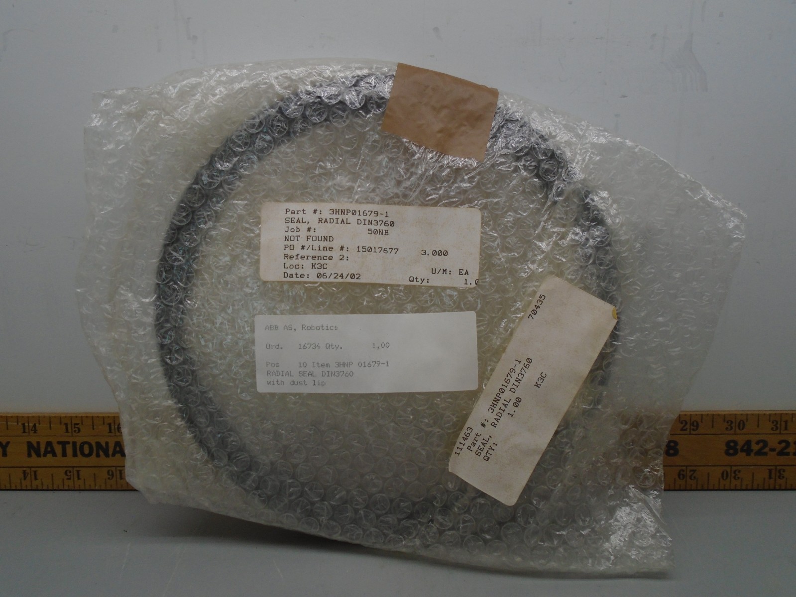New old Stock 3HNP01679-1 ABB Radial seal DIN3760  W44