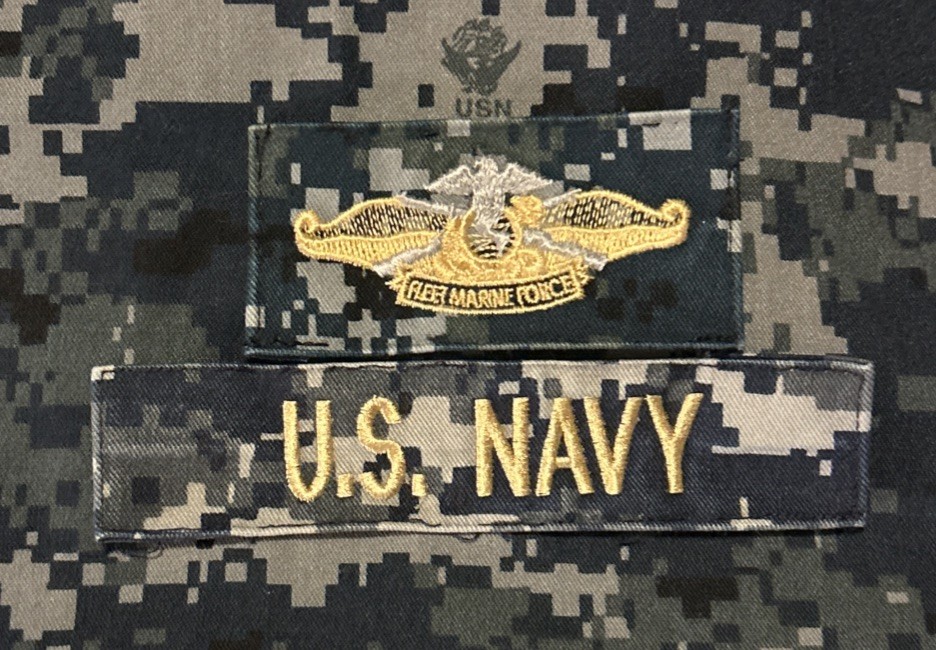 US Navy Fleet Marine Force Badge w/ Navy Tape Sew-On GOLD NWU Type I Officer USN