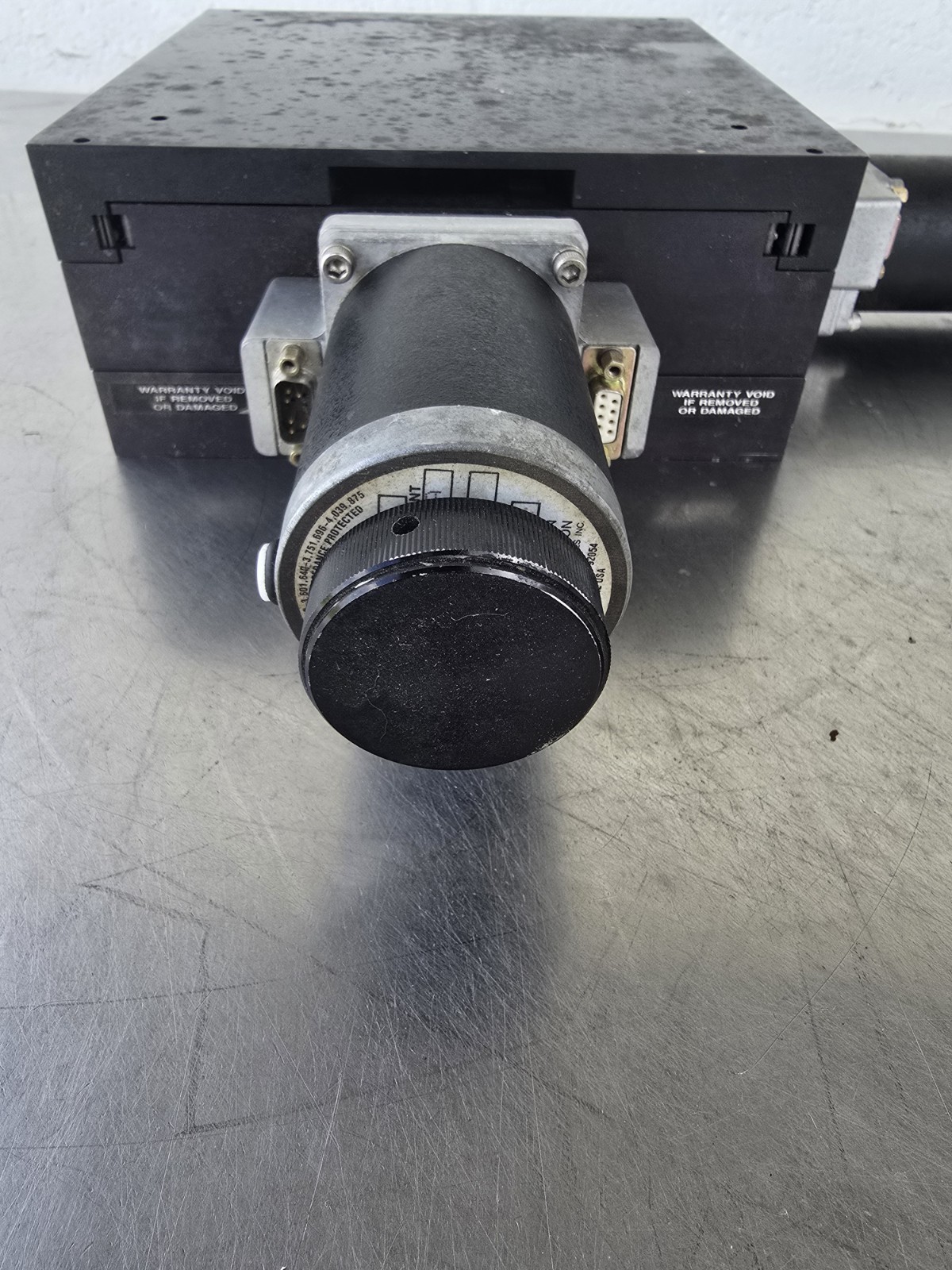 NEW ENGLAND TECHNOLOGIES I2 LINEAR STAGE POSITIONER AS-IS