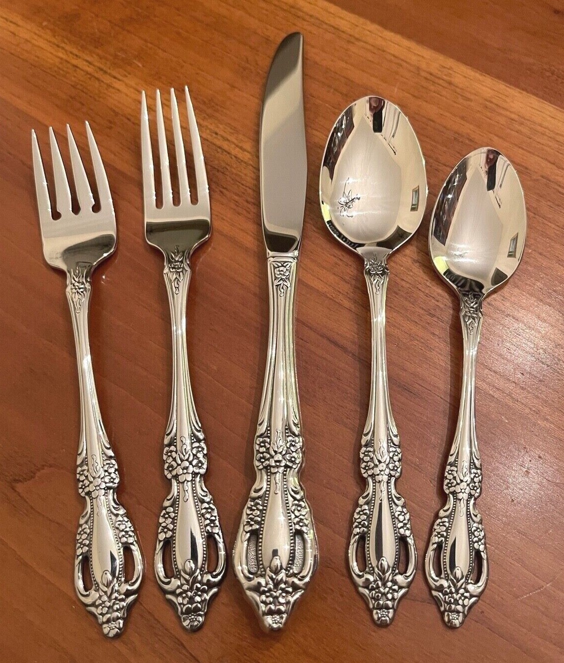 Oneida RAPHAEL Stainless Distinction Deluxe Flatware - Choice