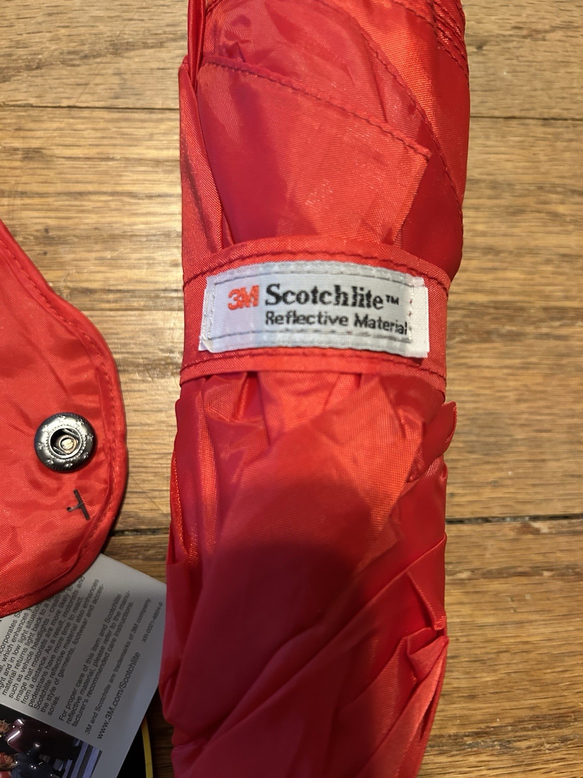 Shed Rain 3M Scotch Lite Auto Push Button Umbrella Reflective Material Red New