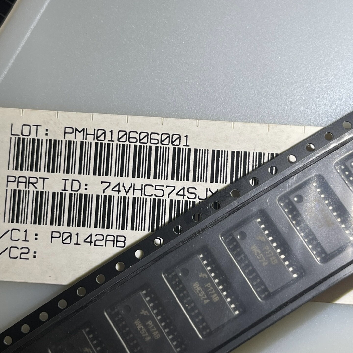 New 74VHC574SJX D-Type Flip Flop 20SOP x 10pcs #lk