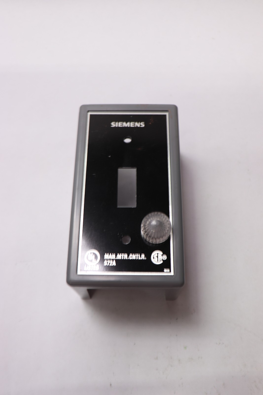 Siemens MMSKG1A Fractional Switch Single and 3 Phase 2 Poles 572A - INCOMPLETE