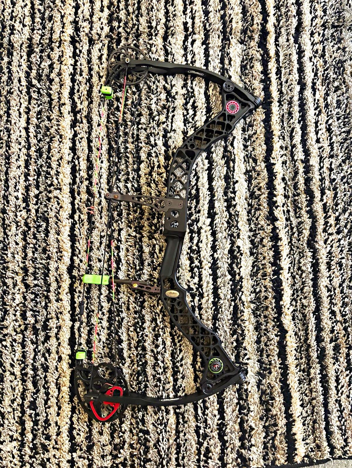 Mathews Z7. 28.5in draw 60lbs in excellent condition.
