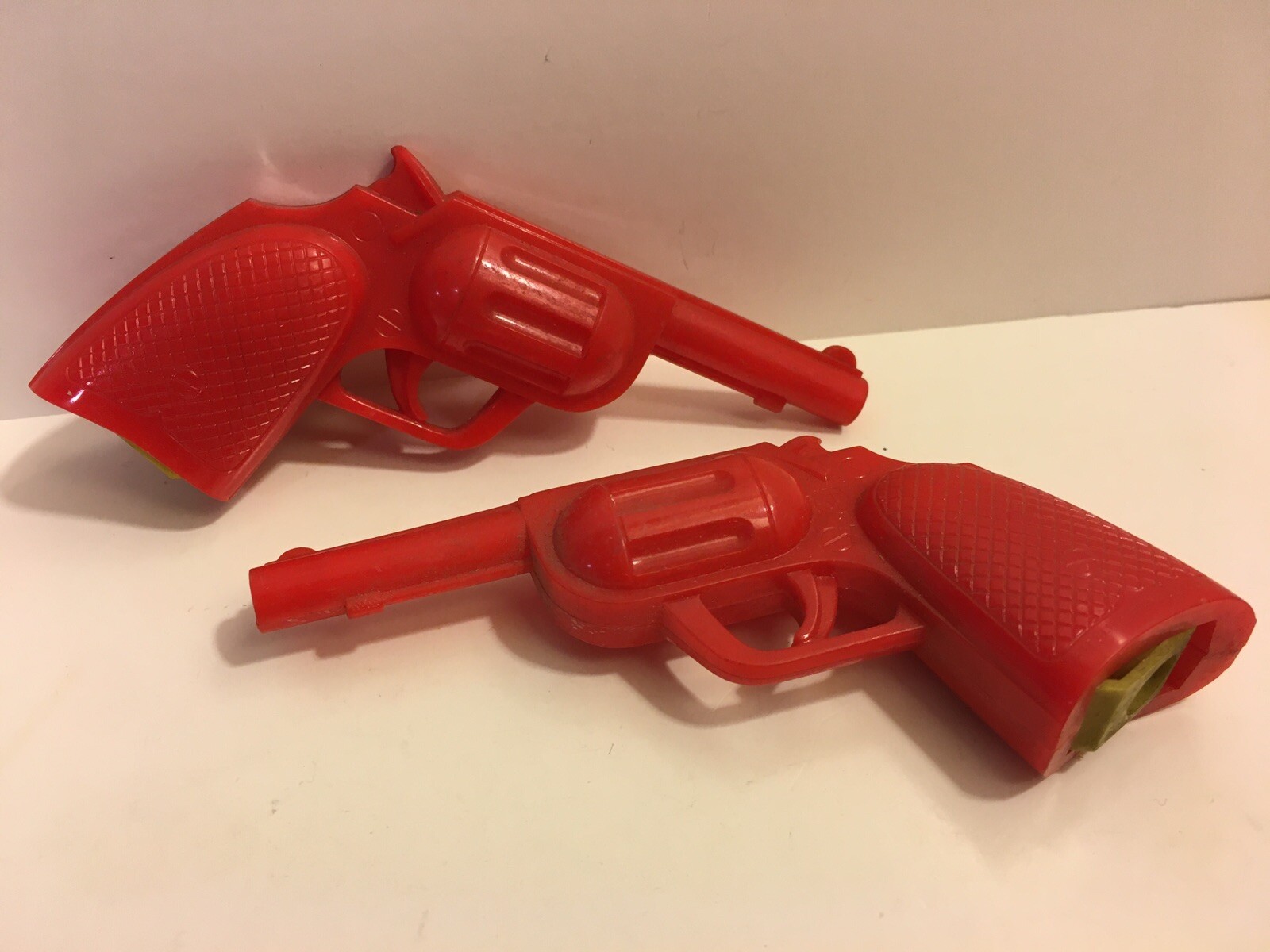 1950's STERLING PLASTICS RED PISTOL REVOLVER PENCIL SHARPENER (2) OLD STORE TOY