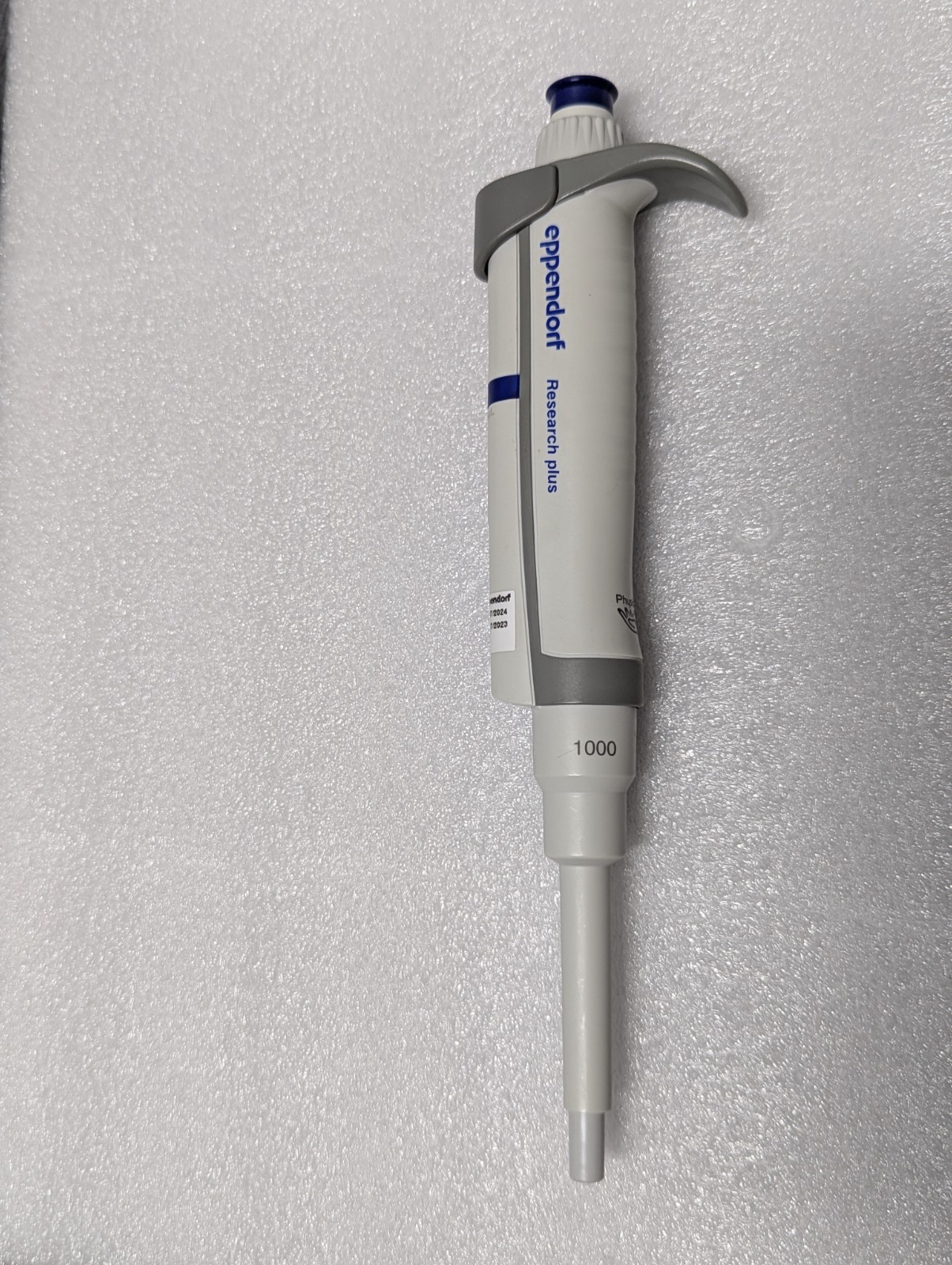 Eppendorf Research Plus Adjustable Single Channel Pipette 100-1000 μL. Used