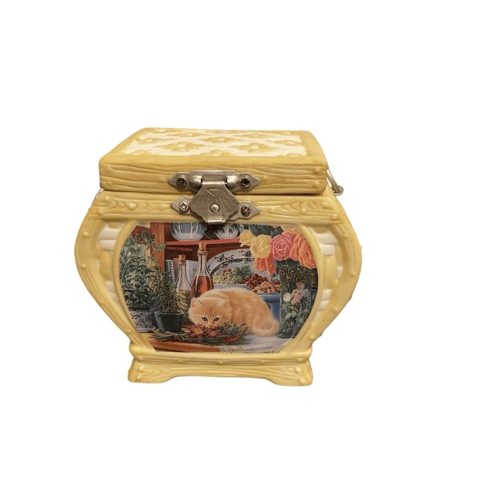 Hanna's Secret Garden Cozy Kitties Mary Ann Lasher Music Trinket Box EUC