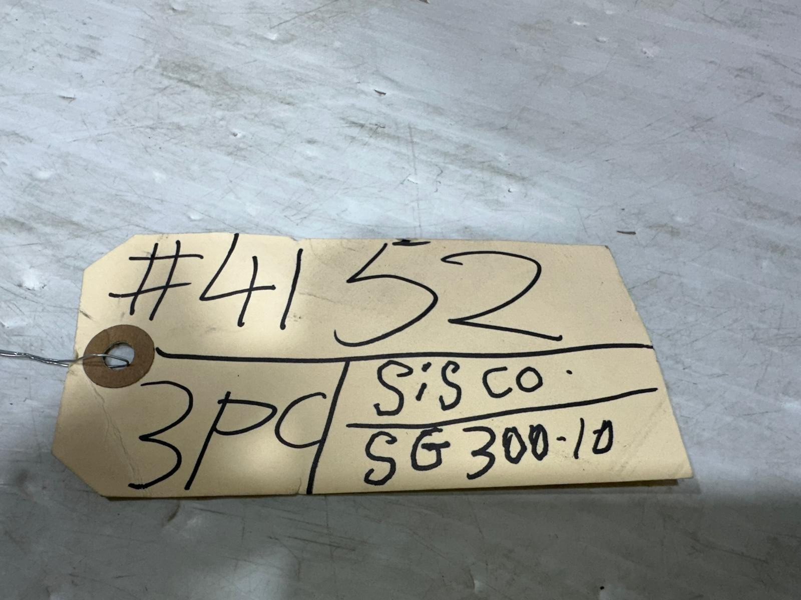 Cisco SG300-10 Managed Switch #4152 (One)THS