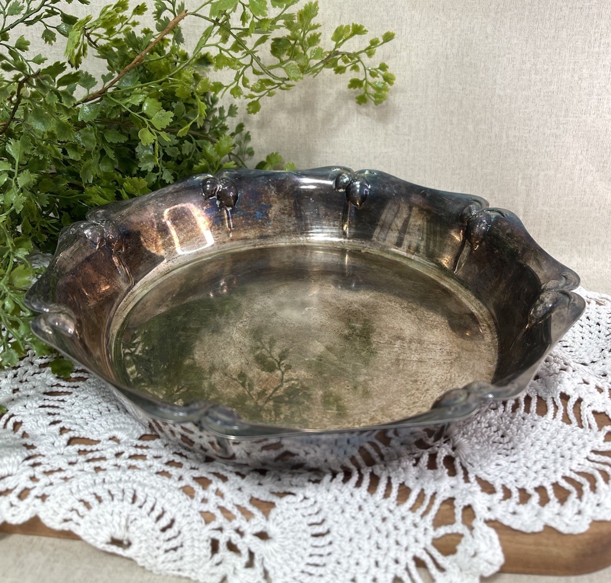 Vintage Oneida Silverplate Serving Dish Acorn Trim 9 Inch