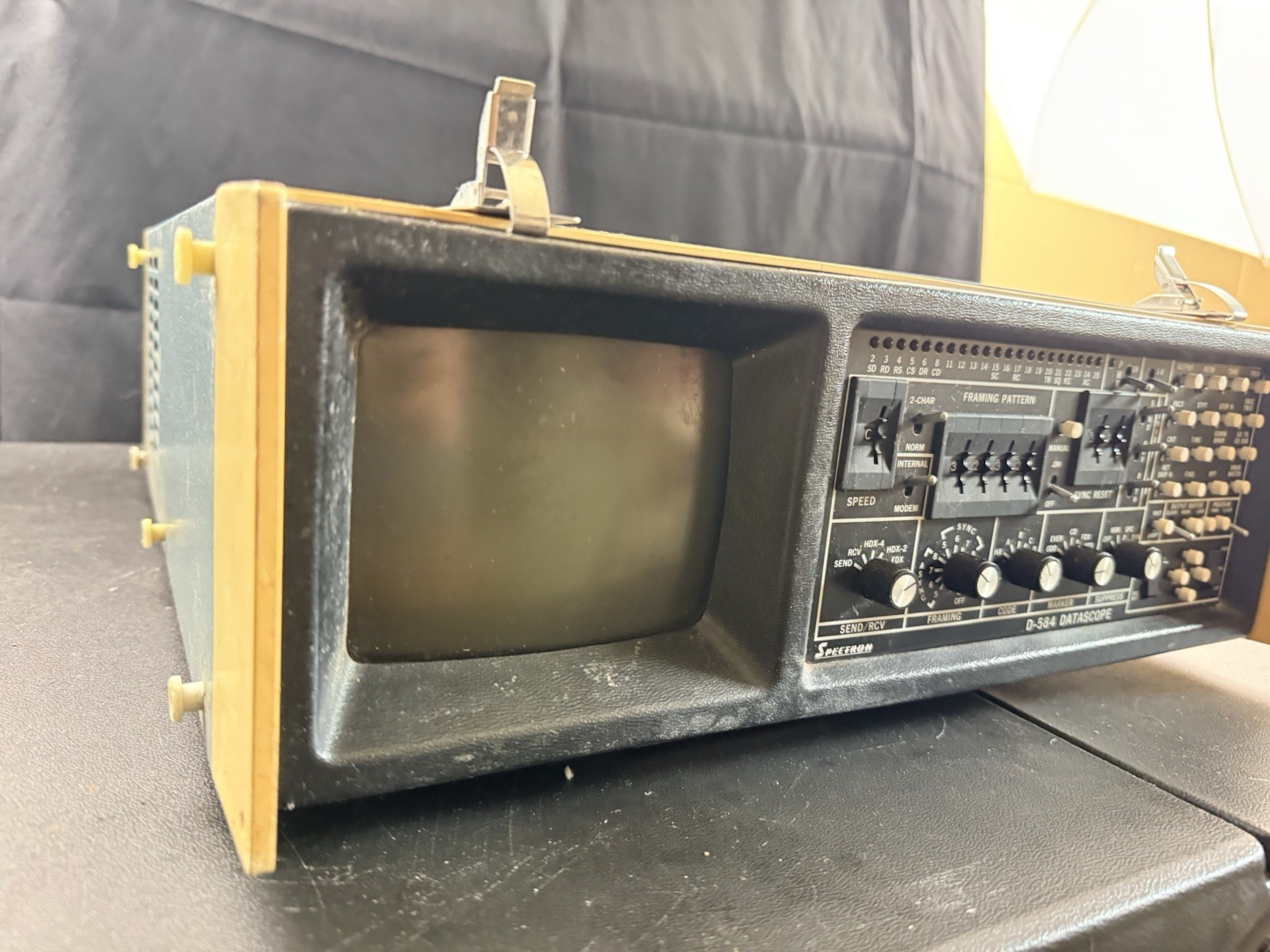 D-584 Datascope Retro Computing Test Equipment Serial Protocol Analyzer WORKS
