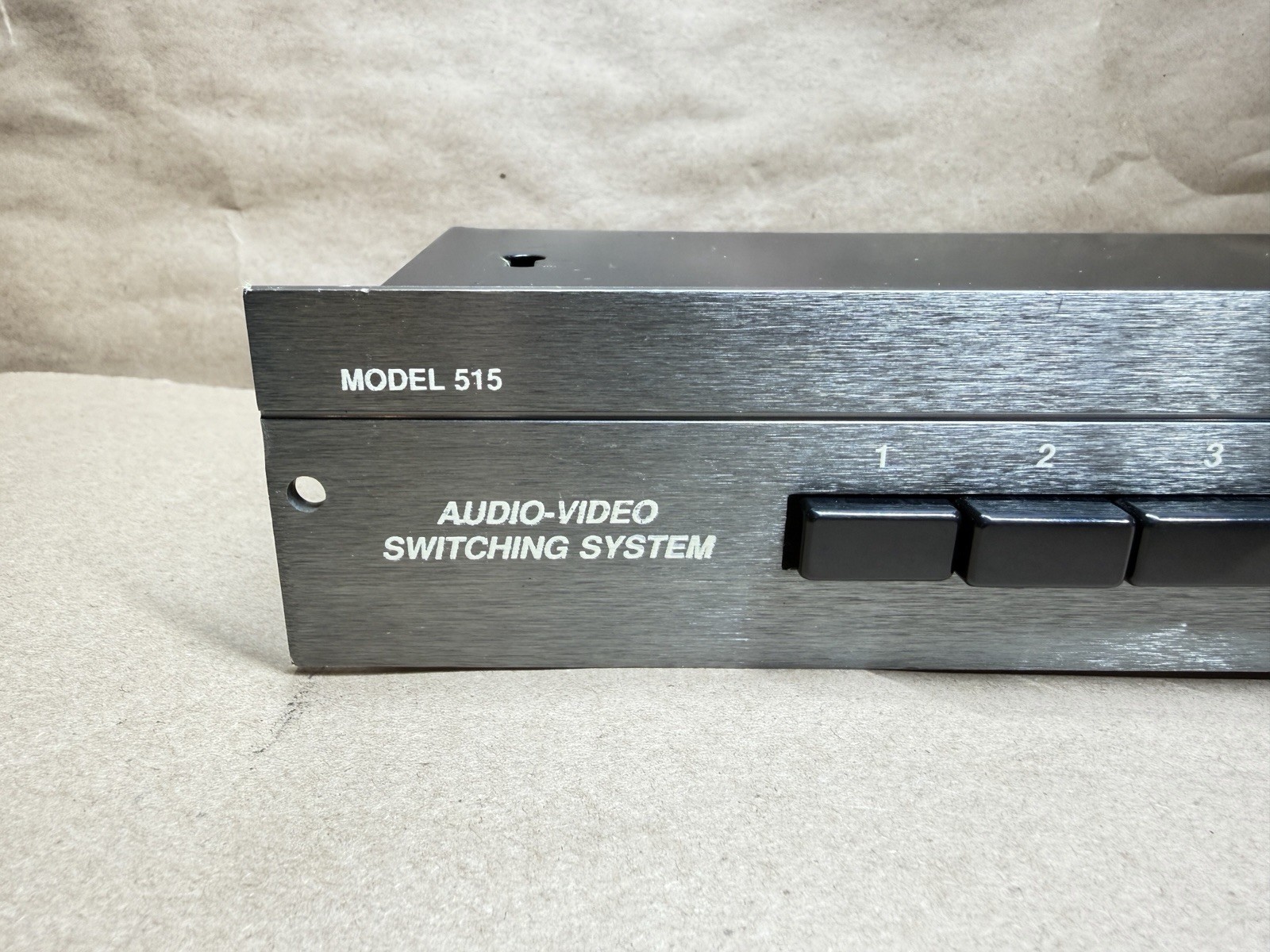 Audio Authority Model 515 Audio-Video Switch System RCA Micro Video Comparator