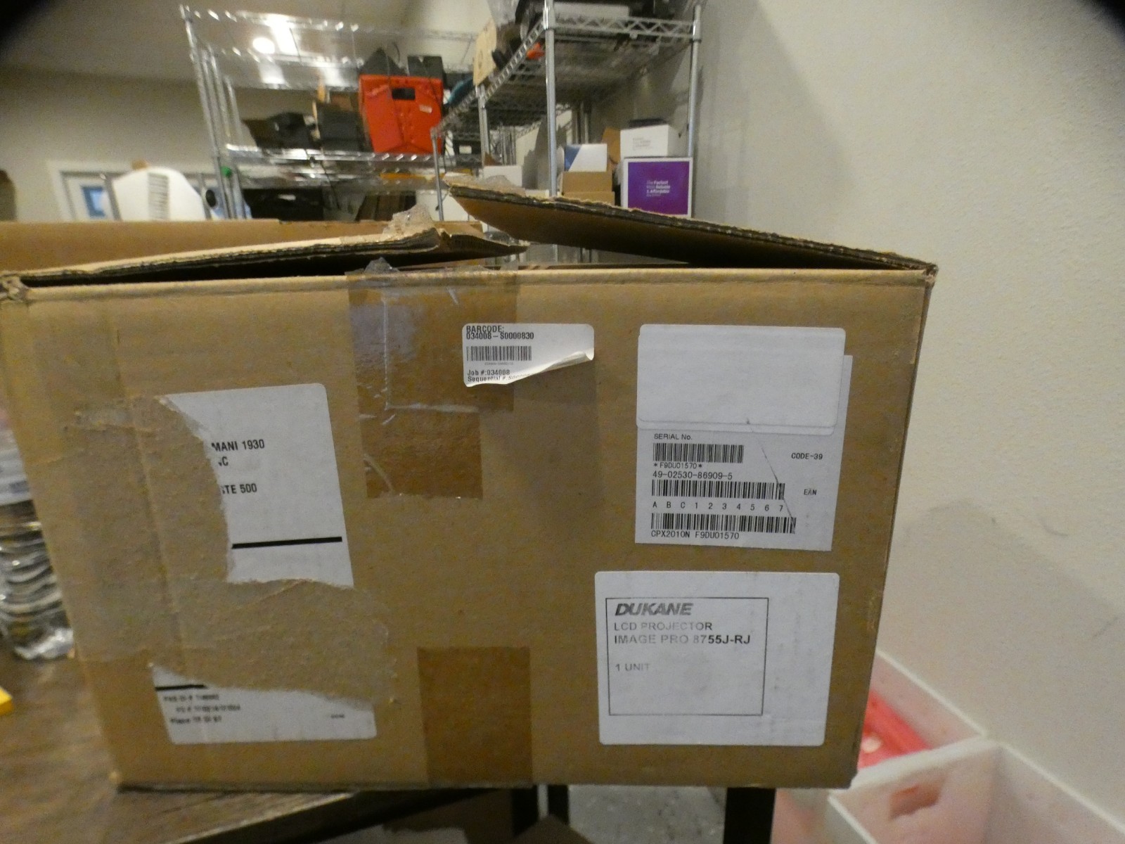 Hitachi CP-X2010N LCD Projector 2200 Lumens VGA S-VIDEO 3LCD XGA Open Box