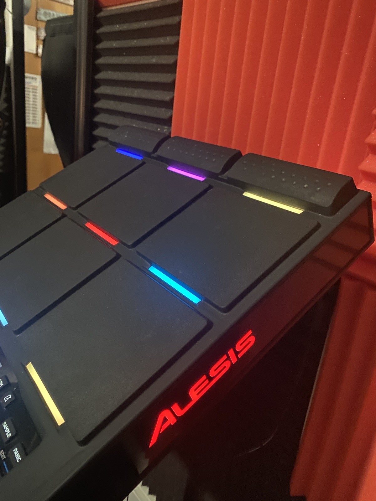 Alesis Strike Multipad 🥁 + Stand Included + Samples (Great Condition) ✅