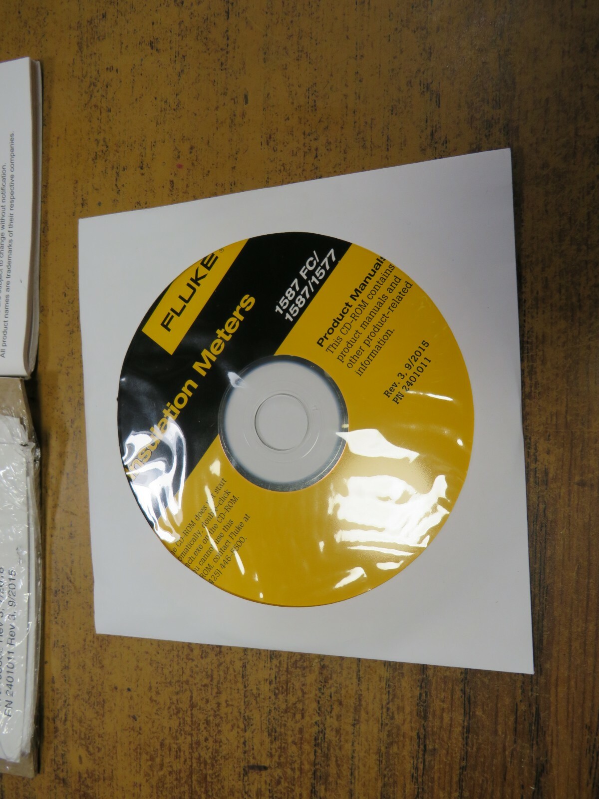 Fluke 1587 CD Rom Manual and safety information
