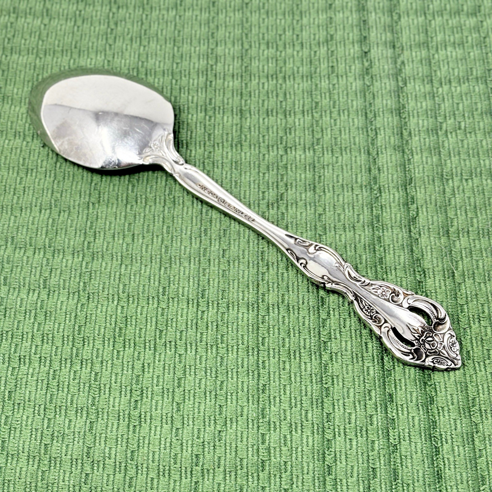 Oneida Michelangelo Heirloom Cube 8.25" Serving Spoon Stainless Flatware