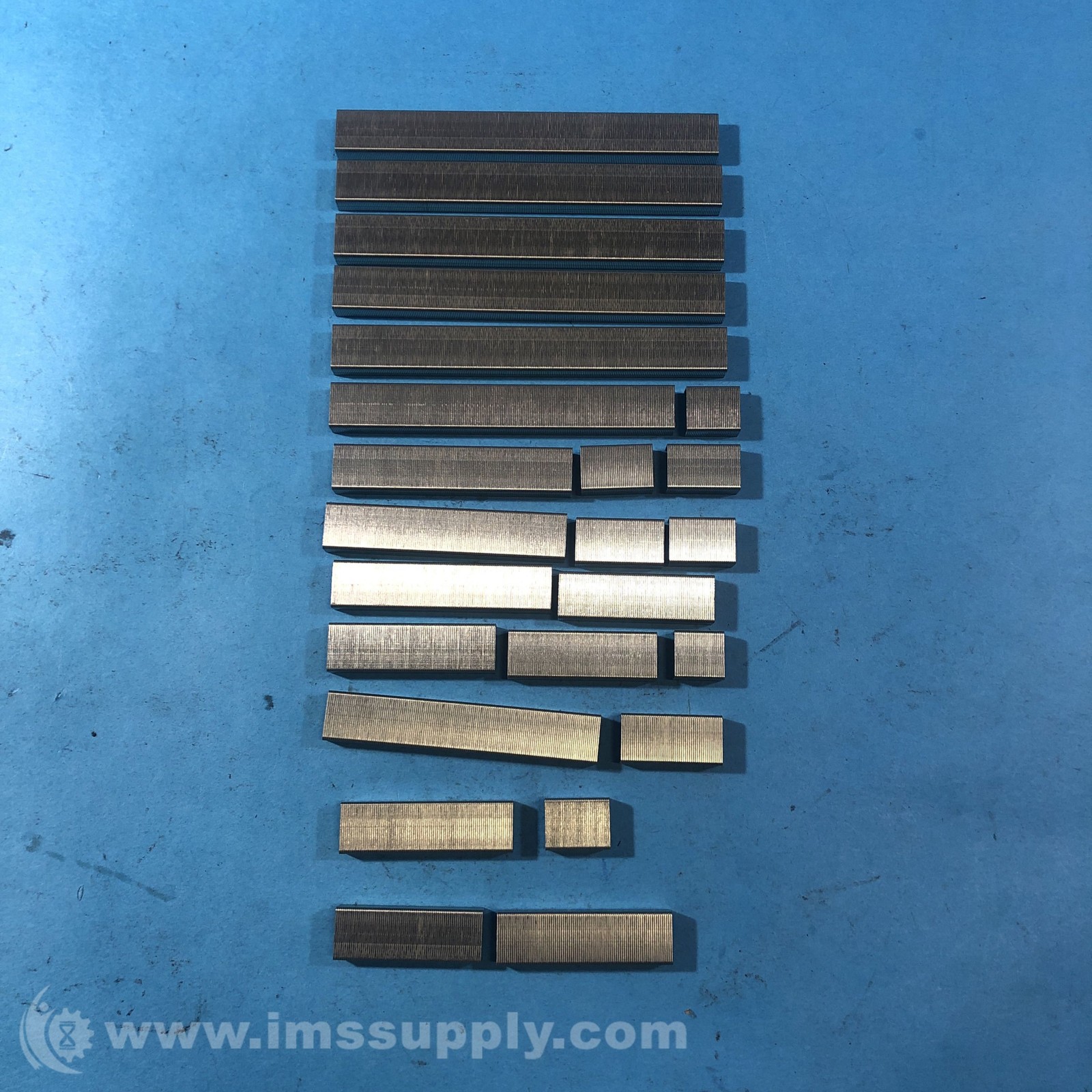 OfficeMax OM-1005 Box of 5000 Standard Staples 9933