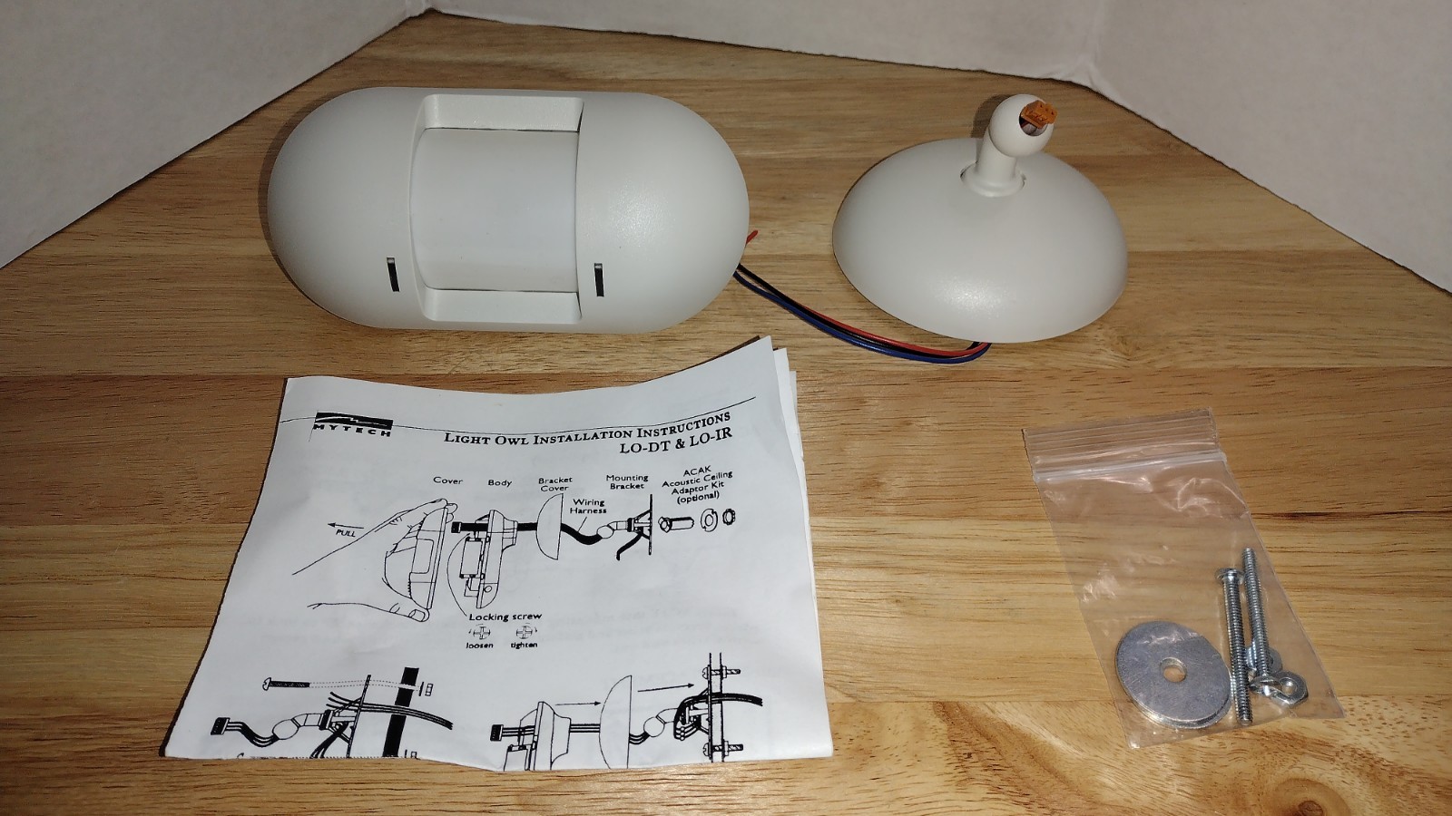Hubbell LightOWL PIR Wall Mount Sensor Cat. No. LOIRWV 640181402363