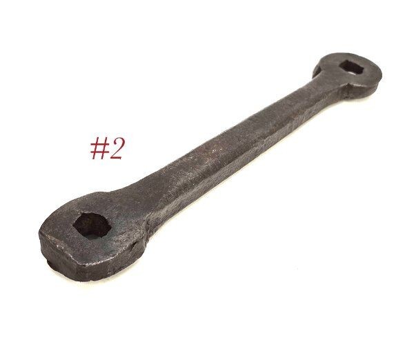 iron BLACKSMITH NAIL BOLT HEADER TOOL 1/2 inch