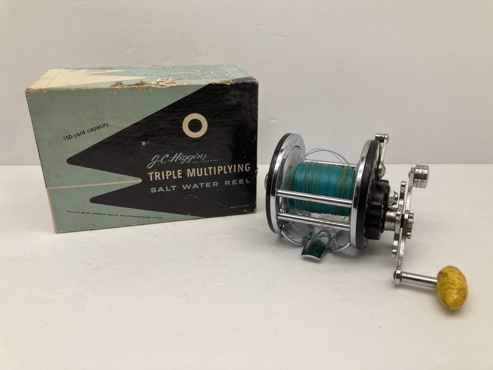 JC Higgins Fishing Reel Triple Multiplying Salt Water No 2895 150 yard