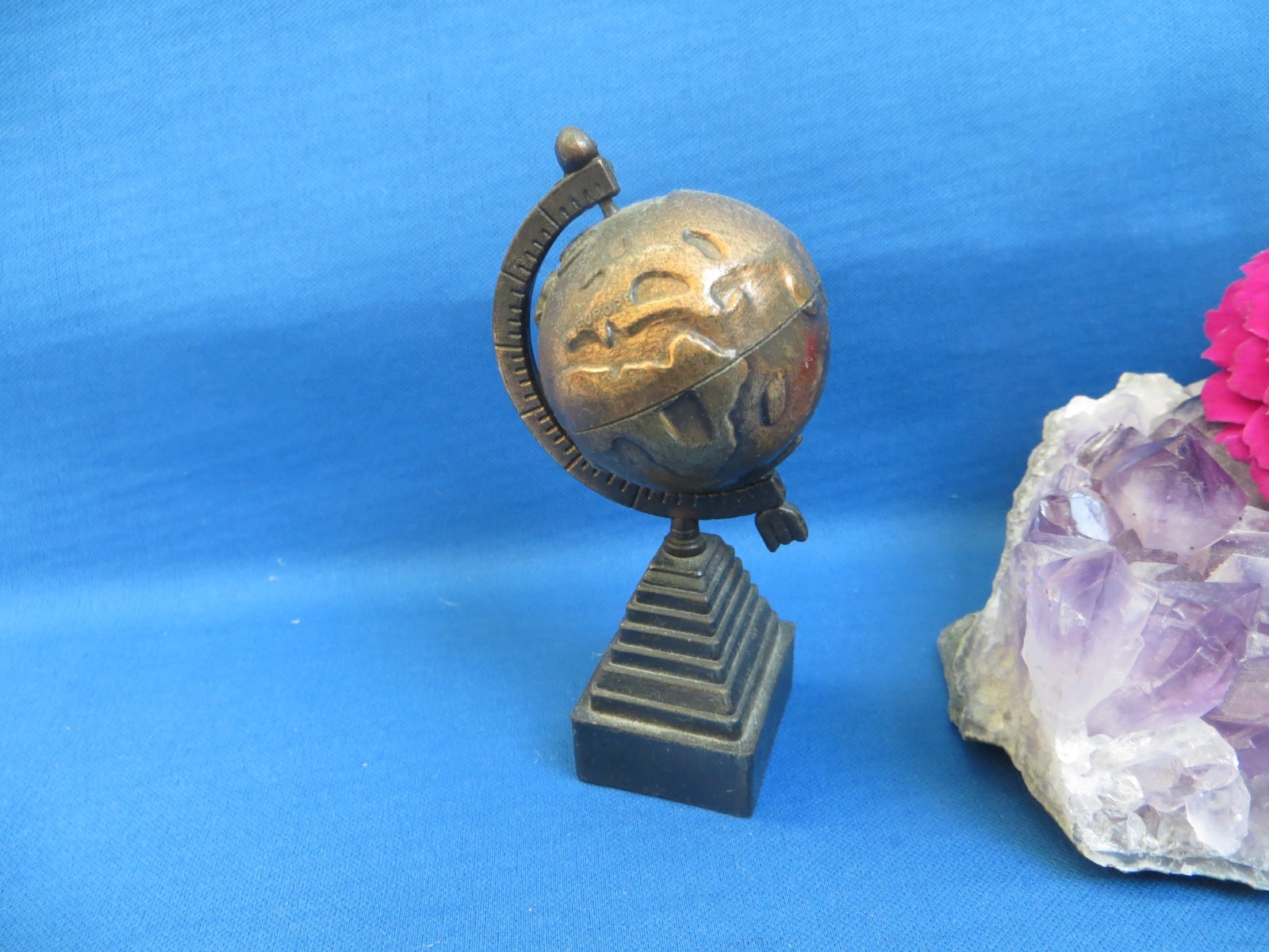 BRONZE COLORED METAL PENCIL  SHARPENER GLOBE FOR LIBRARY, CLASSROOM OR COLLECTOR