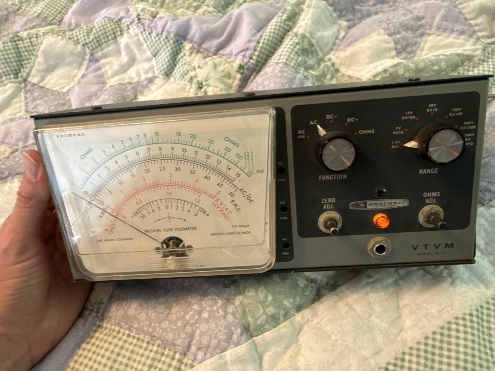 Heathkit IM-13  Vacuum Tube Voltmeter Analog ~ powers On, Untested otherwise