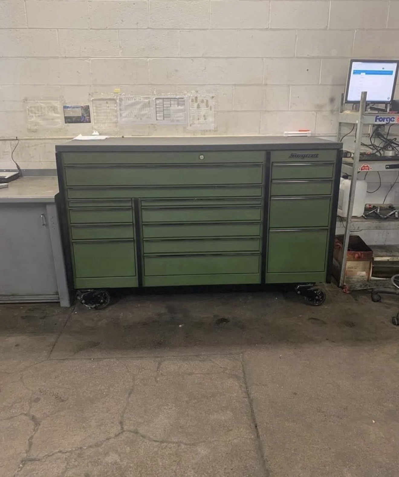 Snap On Tool Box 72 Inch Combat Green Power Drawer And Impact Rack (no Tools)