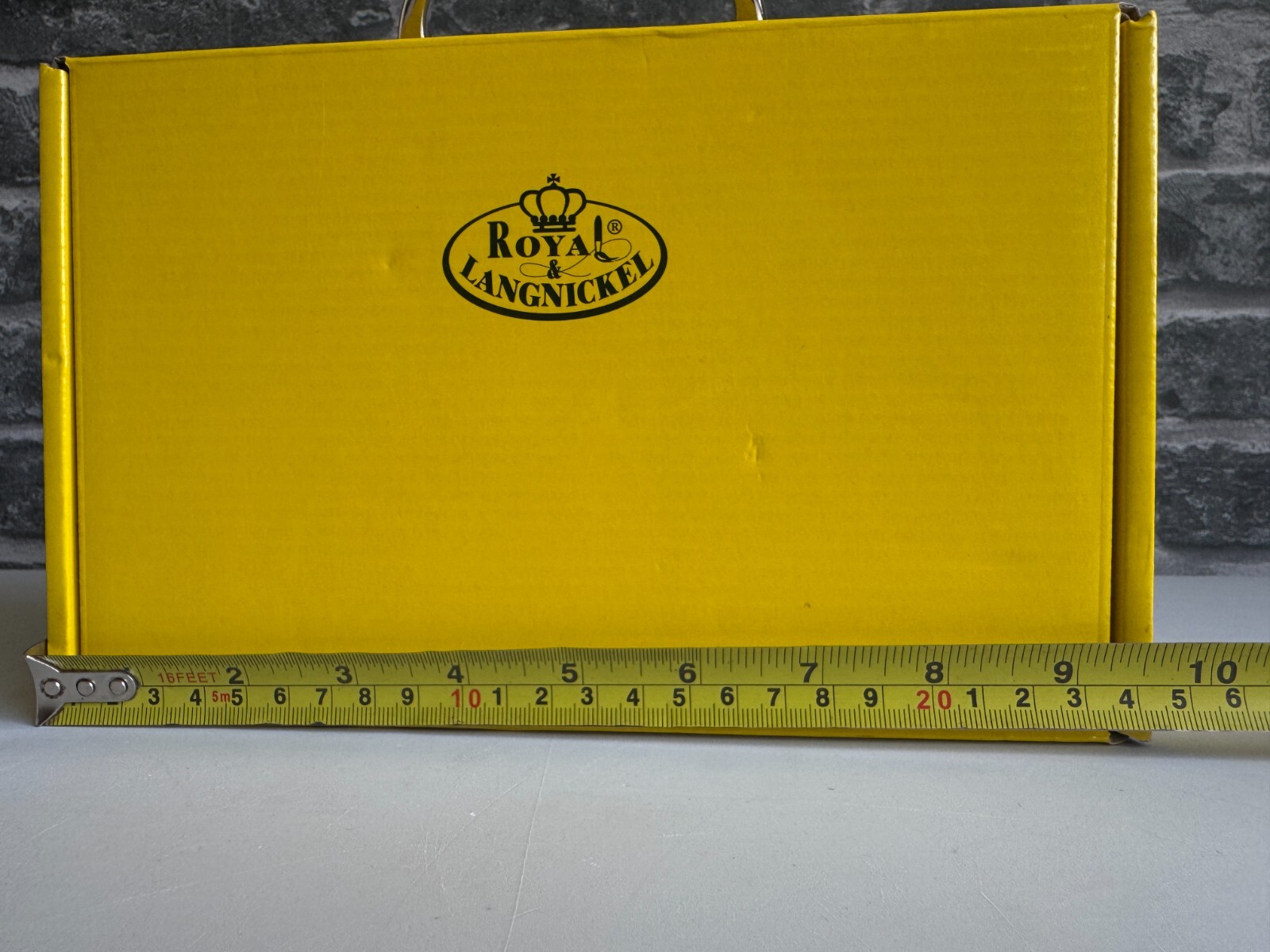 Royal Langnickel Empty box