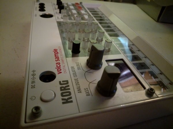 KORG Volca Sample Digital Sampler Sequencer for Live Beat Making Japan Fast Ship