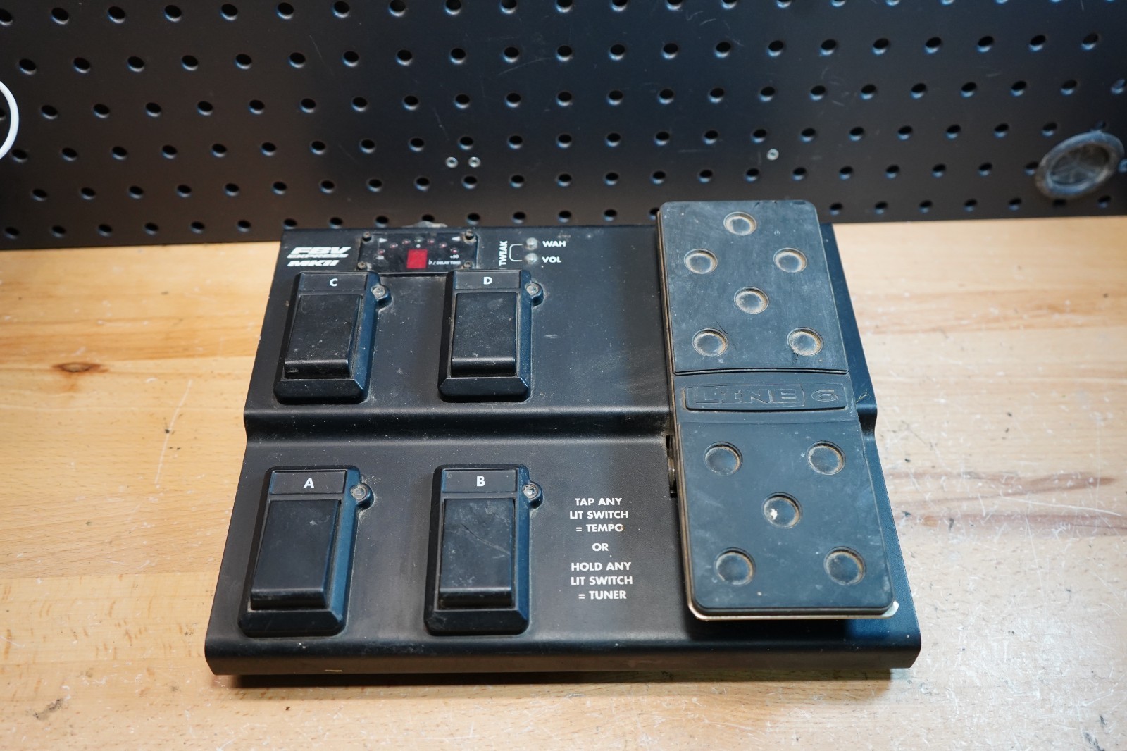 (P) Line 6 FBV Express MKII Foot Controller Pedal Wah Volume Guitar Amp