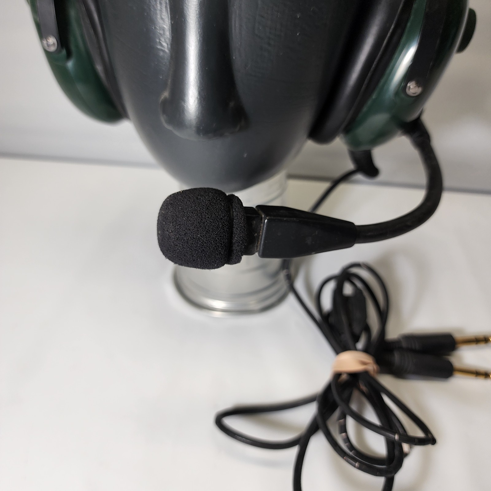 Avcomm Aviation Communications, Inc. Headset Model AC-900