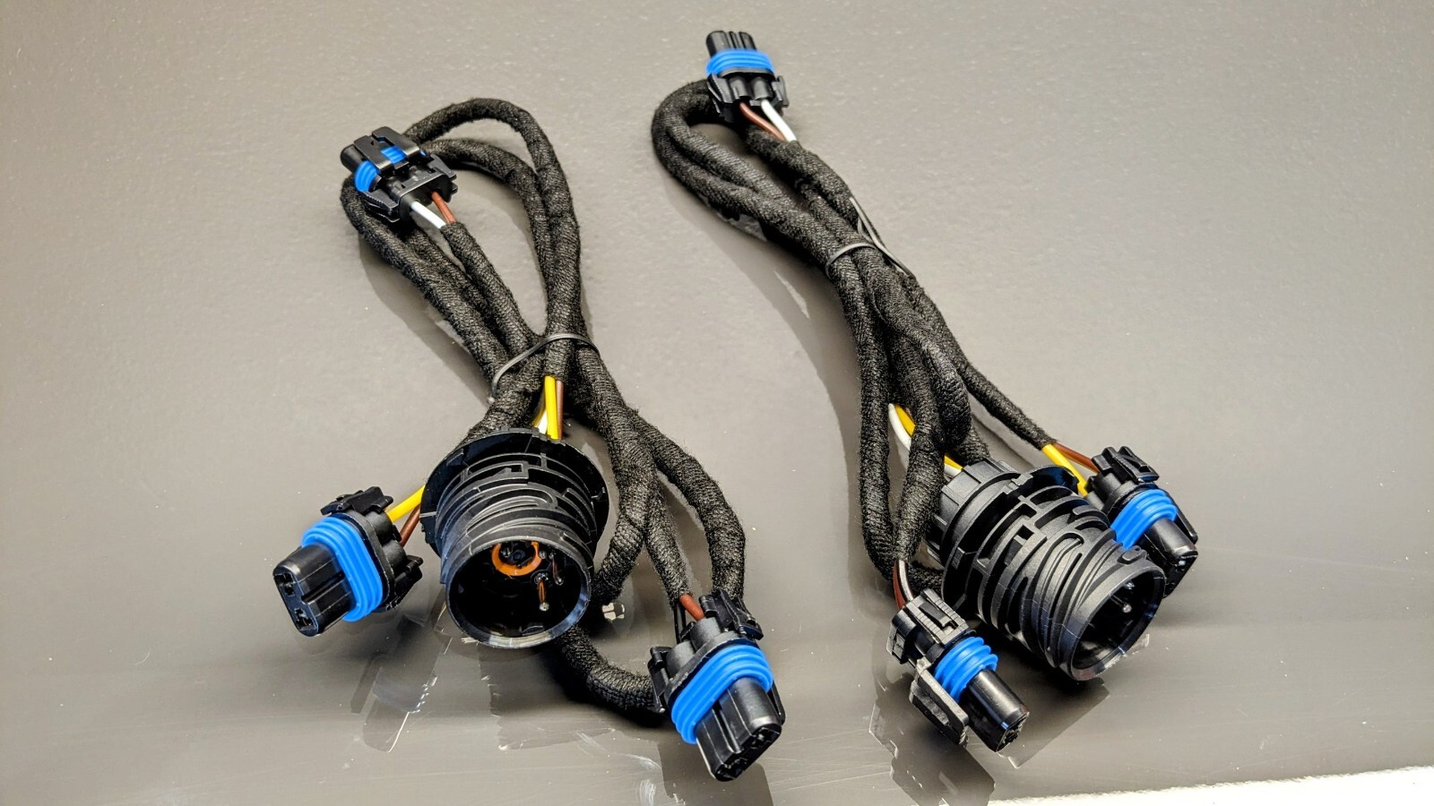 BMW E31 US Spec Headlight Wiring Harness (PAIR) BMW Part Number: 63128354547