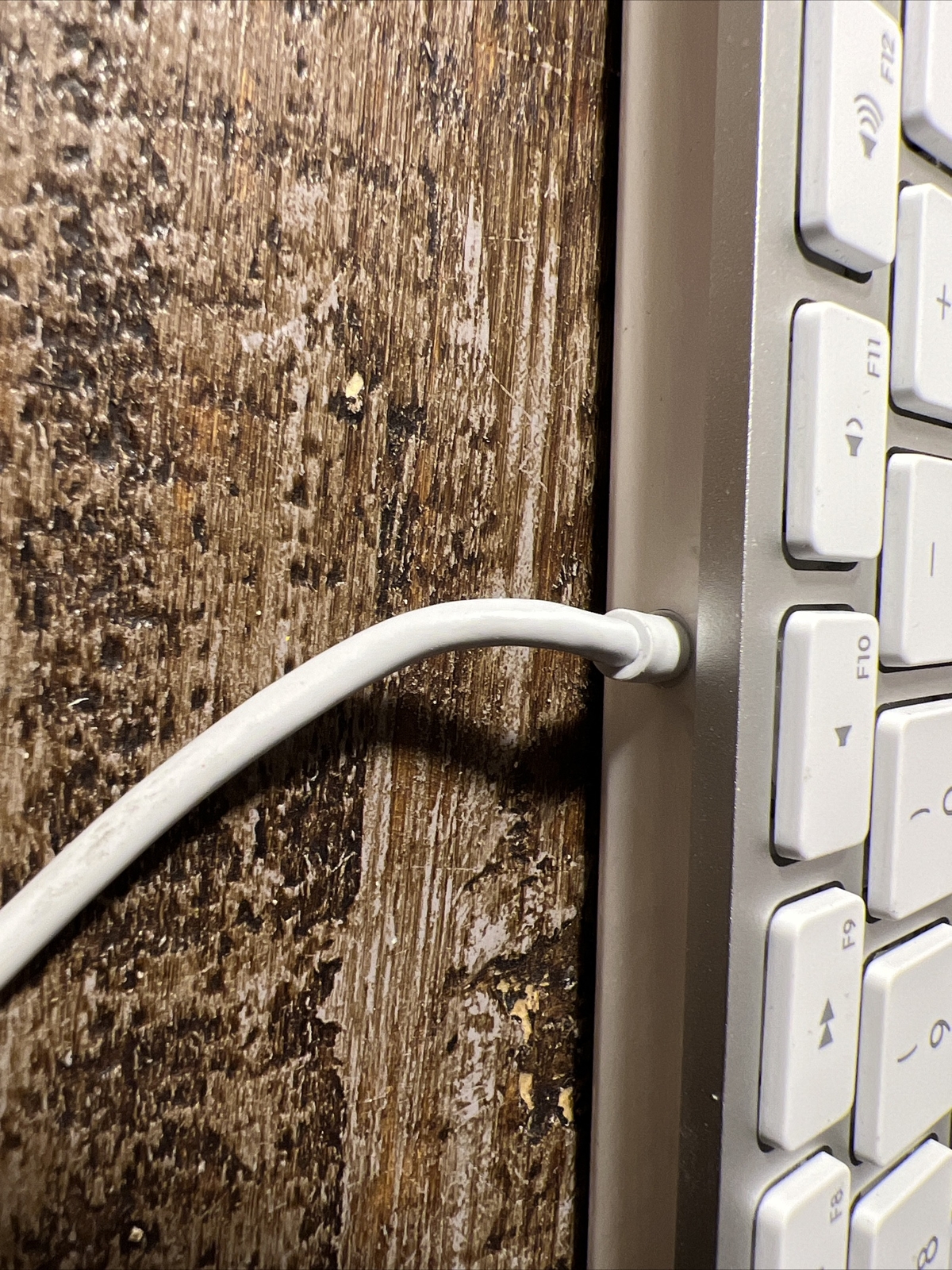 Apple Aluminum USB Wired Keyboard With Numeric Keypad A1243 Tested To Work