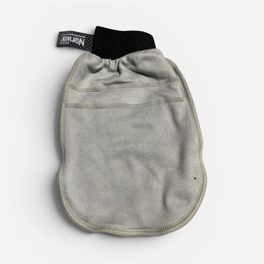 Norwex 3 in 1 microfiber Car Mitt